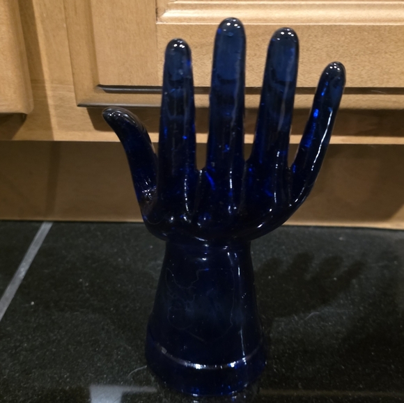 Vintage Cobalt Blue Glass Hand Jewelry Ring Holder. Small bubble back of pointer - Picture 3 of 9